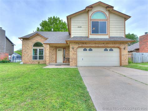 10605 N 101st East Ave, Owasso, OK 74055 is a single-family home listed for rent at 1,600 mo. . Zillow owasso